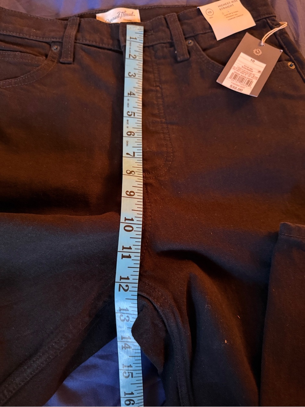 Universal Thread women Black Relaxed Straight Jeans size 10 - Picture 5 of 5